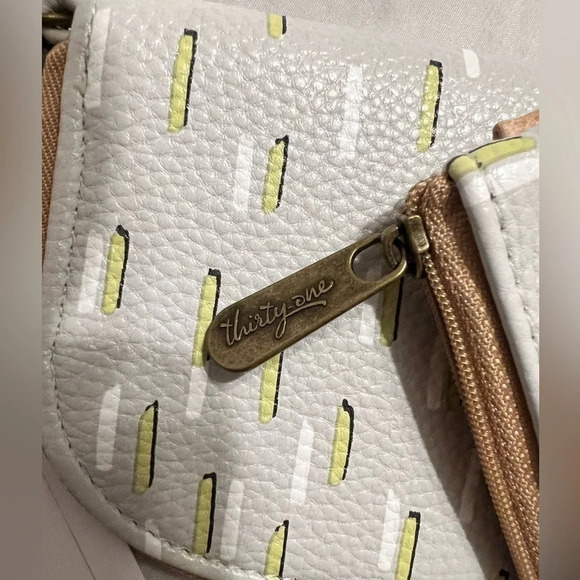 Thirty-One clutch and wallet set - Picture 5 of 5